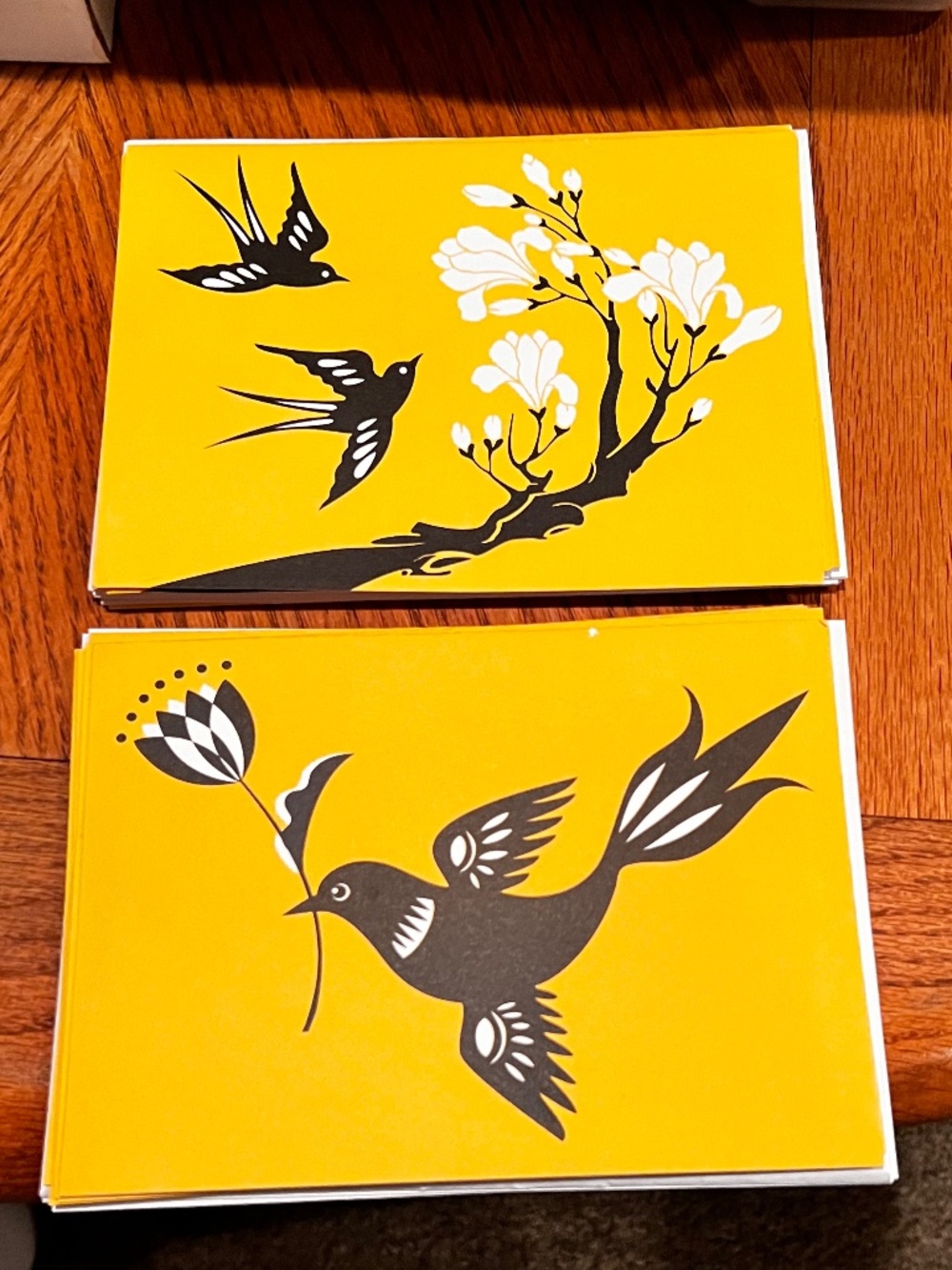 Notecards, set of 14, 2 patterns, 7 of each with envelopes.